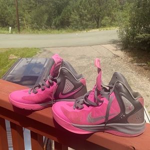 Nike zooms high tops